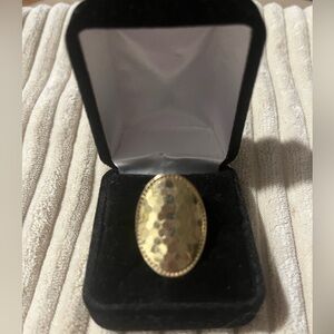 14kt Gold Oval Shiny Ring